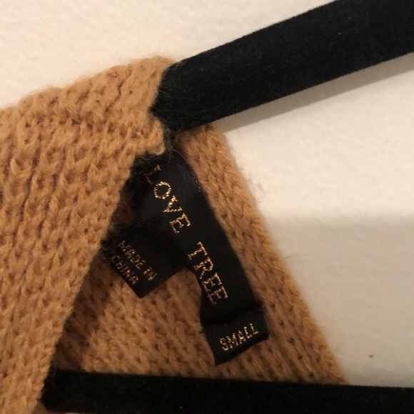 Love Tree Womens V-Neck Cross Twisted Back Long Sleeves Pullover Sweater - Picture 5 of 5